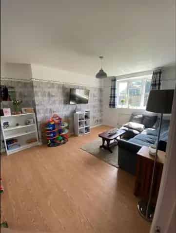Large Family Home with Big Garden and Parking