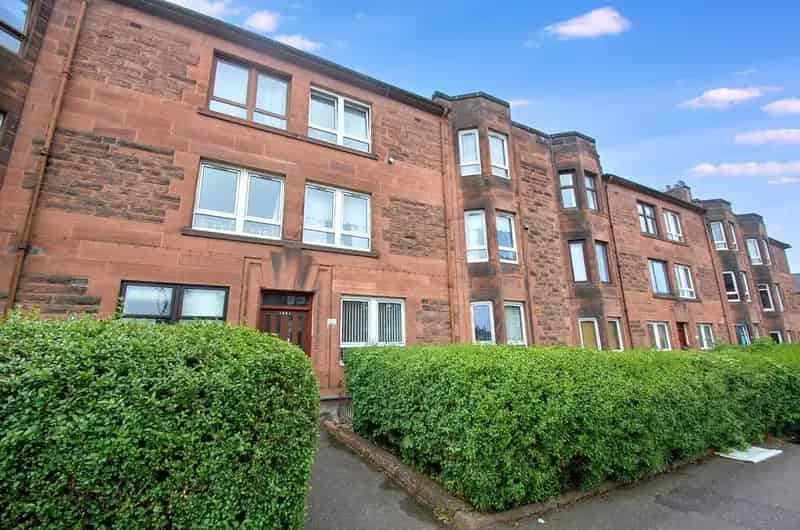 2 Bedroom Flat for Sale in Scotland