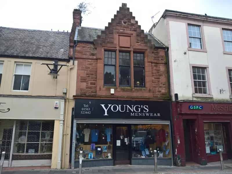 Ground Floor Retail Unit Town Centre 602 sq ft
