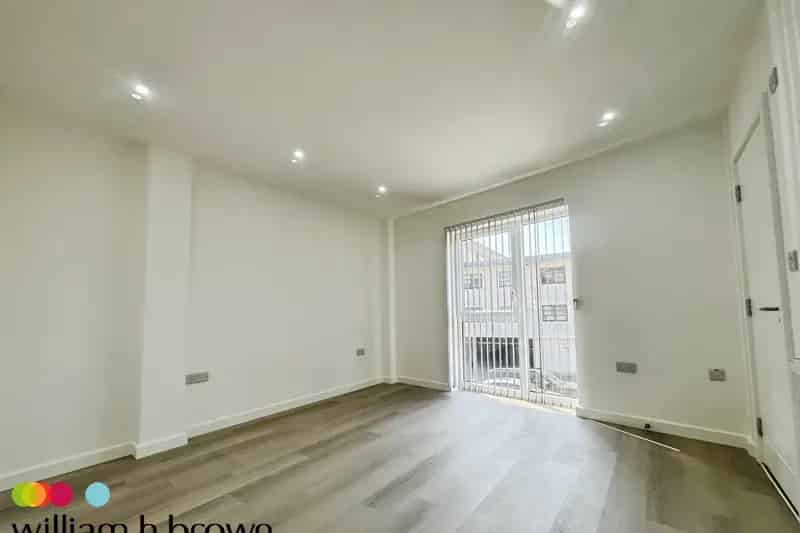 Three Bedroom House Chadwell Heath High Street Near Elizabeth Line