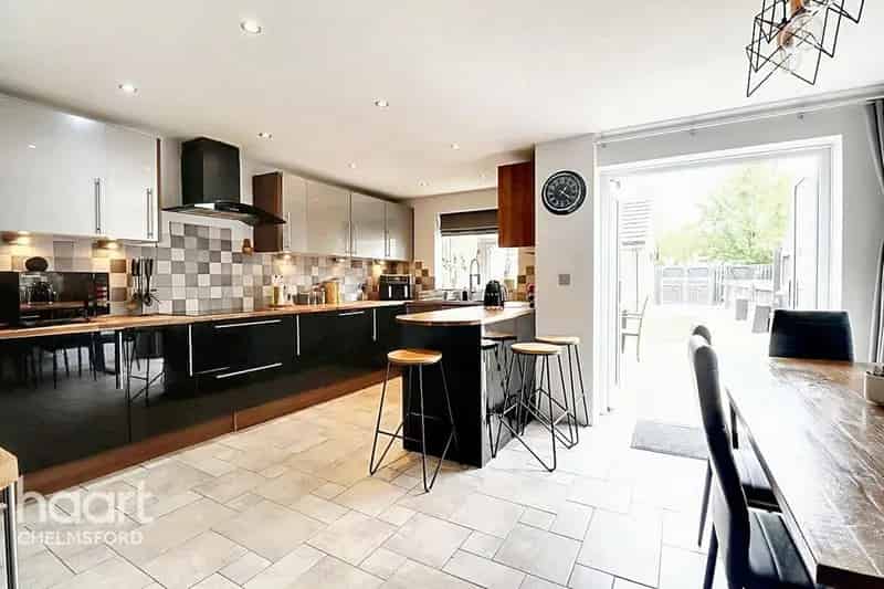 5 Bedroom Teraced House Near Chelmsford City Centre