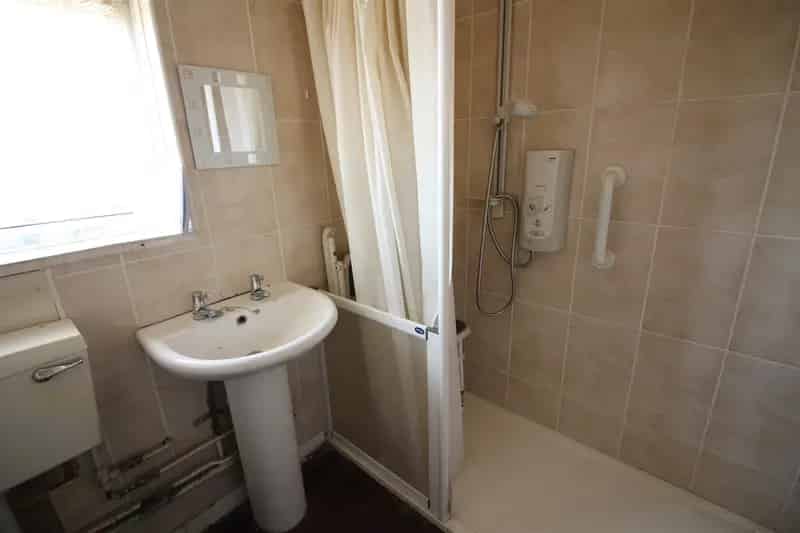 1 Bedroom Flat House to Rent