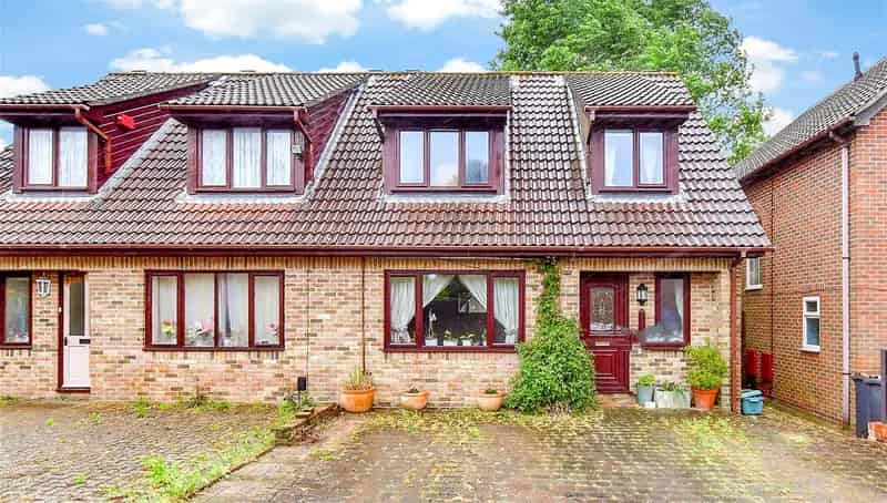 3 Bedroom Semi-Detached House for Sale Waterlooville