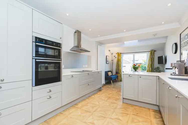 Rosemount Family Home Near Victoria Park