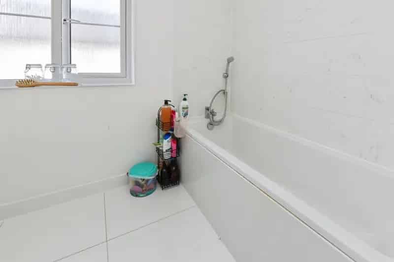 Four Bedroom Detached House in Ransome Terrace Westbury