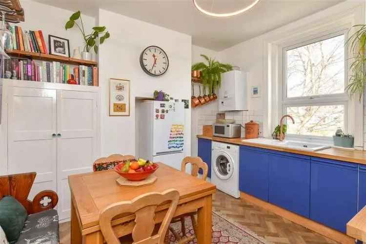3 Bed Flat for Sale in HollingdeanFiveways