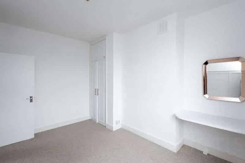 1 Bed Flat for Sale near Folkestone Train Station