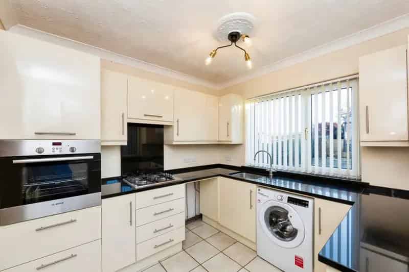3 Bed House For Sale Near M1 - Family Home