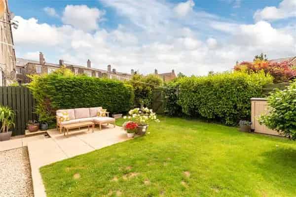 Ground Floor Apartment with Private Garden - Edinburgh