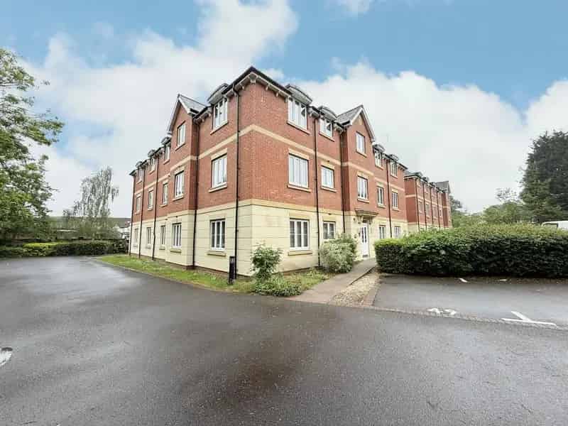 2 Bedroom Flat for Sale