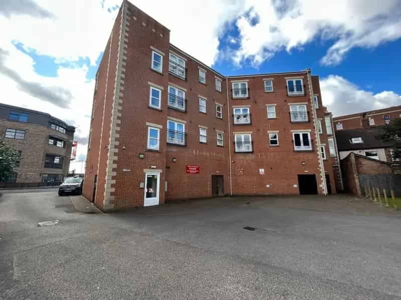 2 Bedroom Flat To Rent