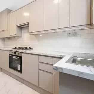 3 Bedroom House Near Streatham High Road London