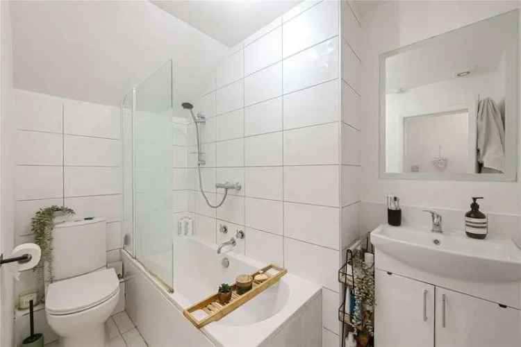 1 Bed Flat for Sale Heaver Estate Tooting