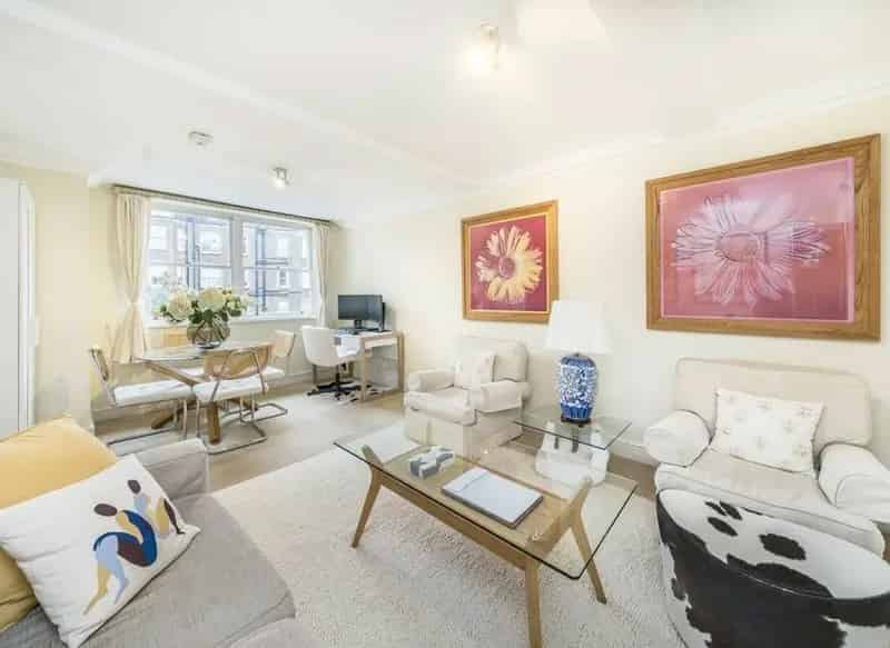 One Bedroom Flat Barkston Gardens Lift Porter Natural Light