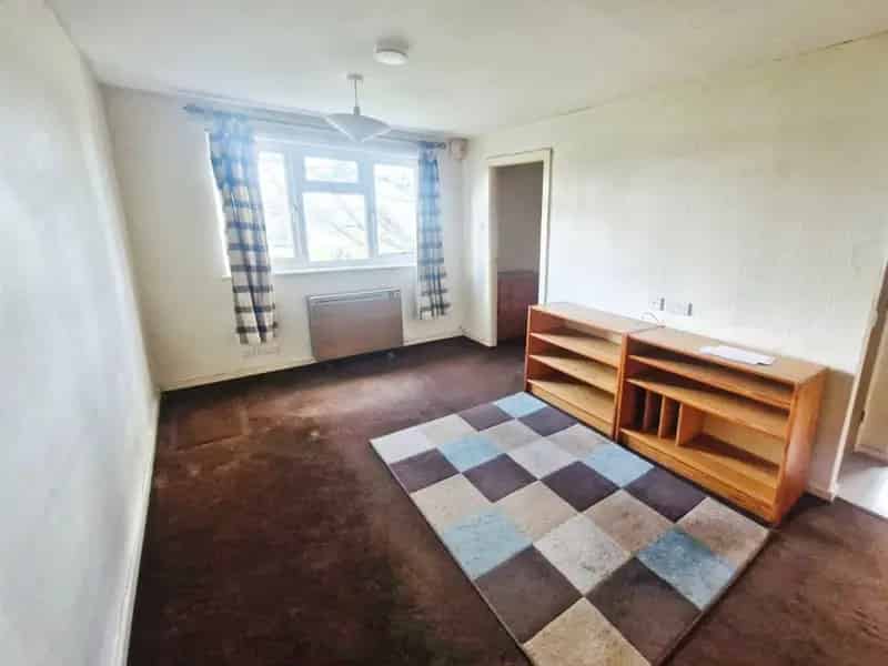 1 Bedroom Flat Renovation Project Investment Opportunity