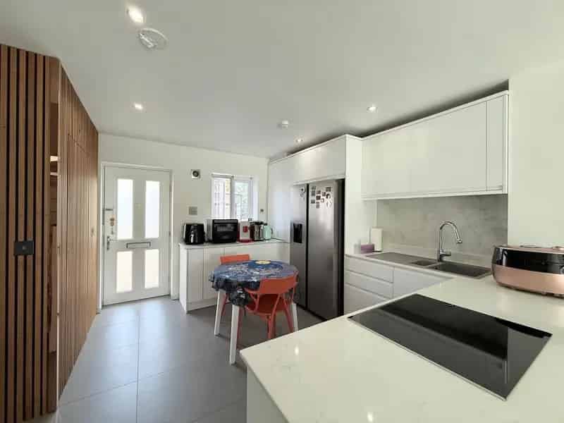 3 Bedroom Townhouse Near Parkland