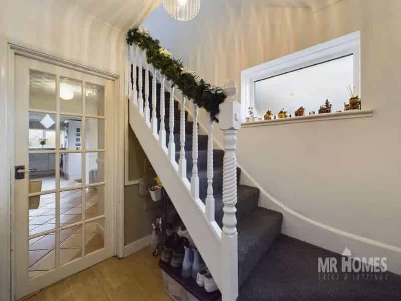 3 Bed Semi-Detached House for Sale