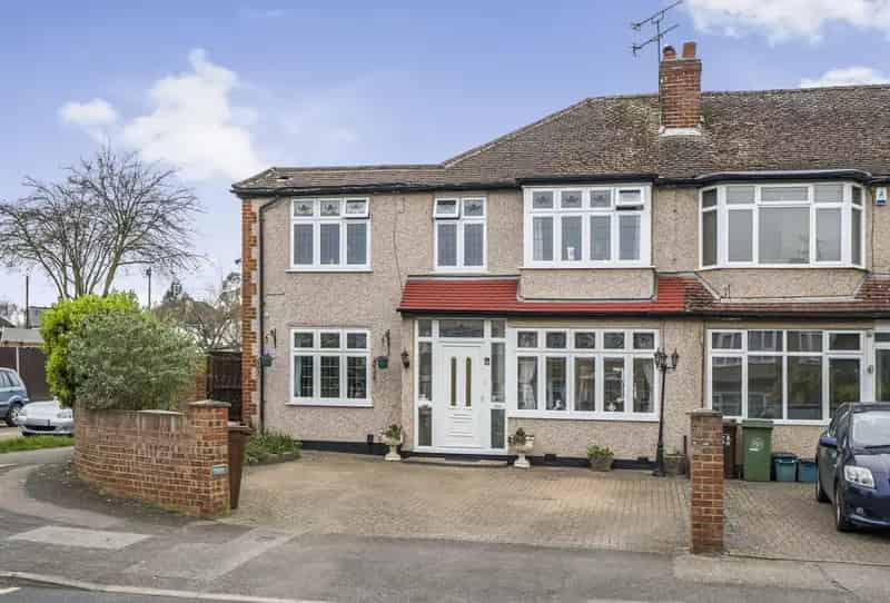 4 Bedroom House for Sale North Cheam