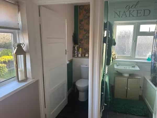 Lovely 2 Bed House Near River Pubs Shops and Train Station
