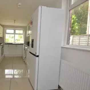4 Bedroom Student House 108m² Manchester