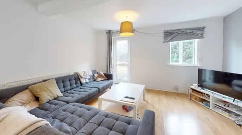 6 Bedroom Student House to Rent Near UON