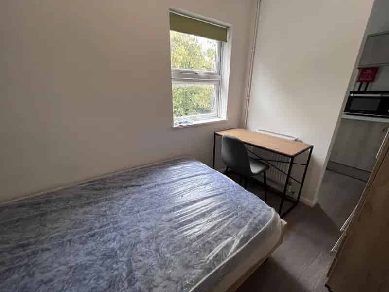Studio Flat near Bath Train Station - Utilities & Wifi Included