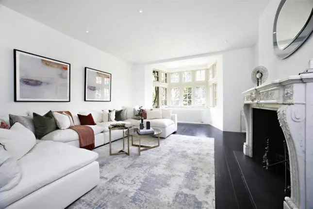 Flat to rent in Knightsbridge, London SW1X