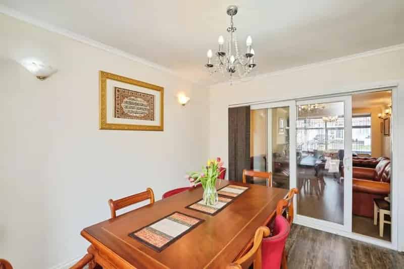 7 Bedroom Semi Detached House For Sale