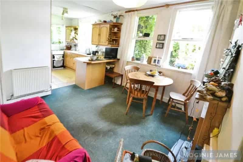 5 Bedroom Terraced House For Sale