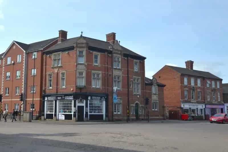 Grantham Investment Property Restaurant & Flats