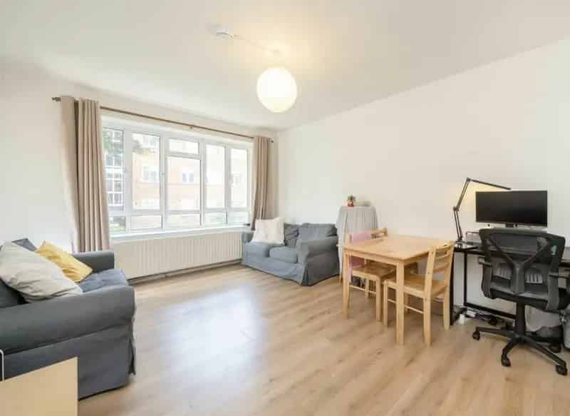 Flat For Sale , Kilburn Park Road, London, England
