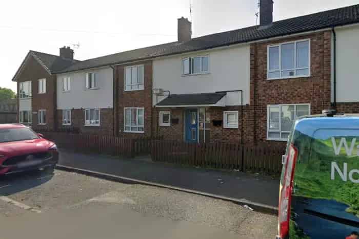 2 Bed Flat Leasowe Close To Amenities