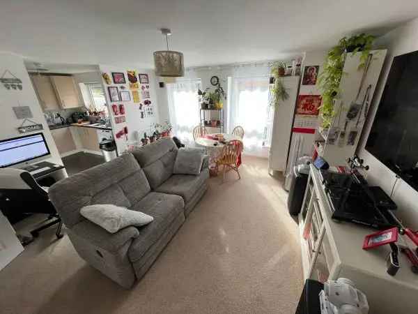 Flat For Rent in Houghton Regis, England