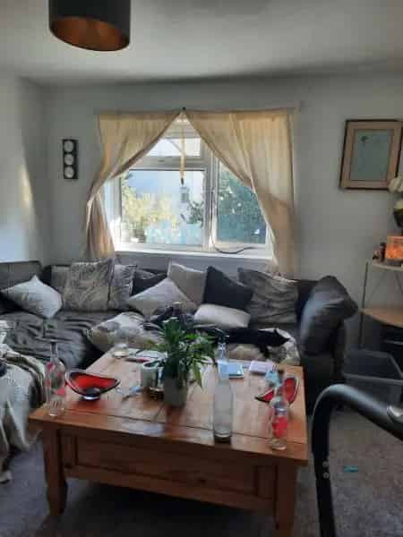 2 Bed Flat Lovely Neighbours Nice Village Local School Shop Buses Kingsbridge Pub