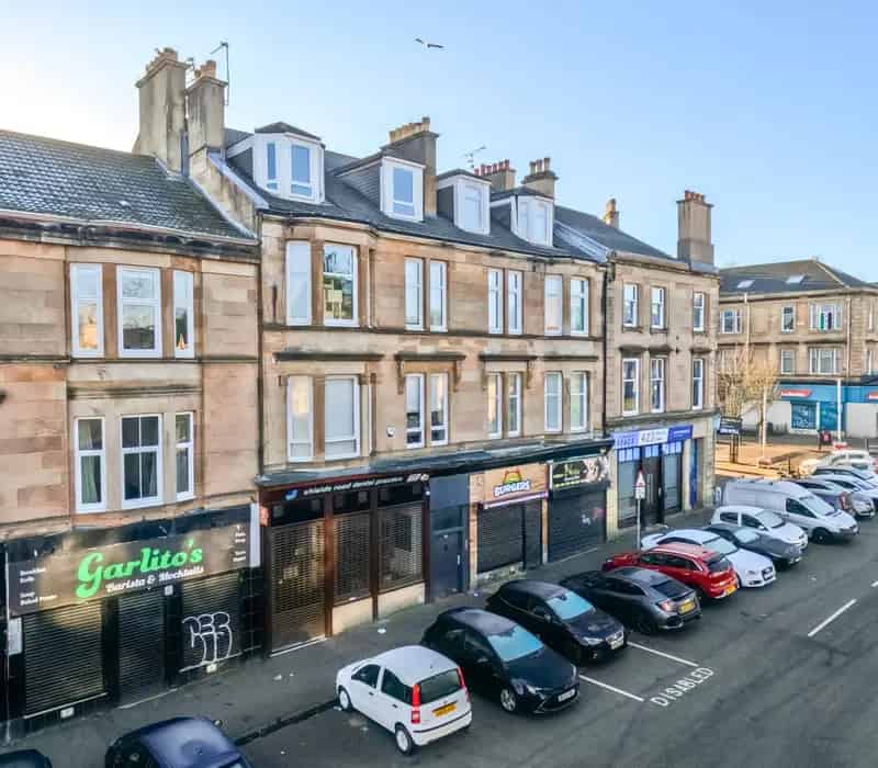 2-Bedroom Tenement Apartment in Pollokshields Glasgow