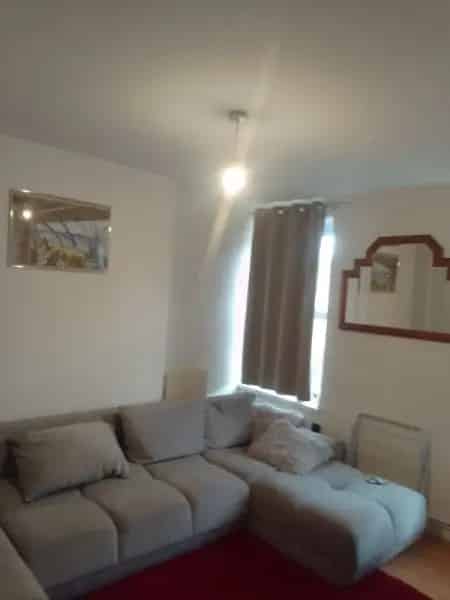 Flat near Kennington Station