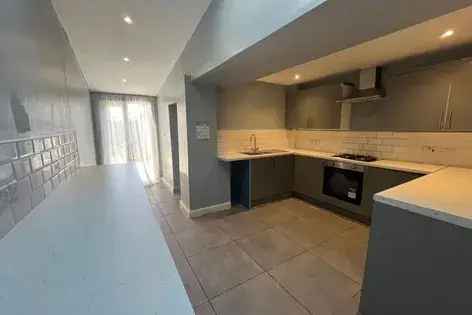 3 Bed House in Cardiff Available Now Zero Deposit Option