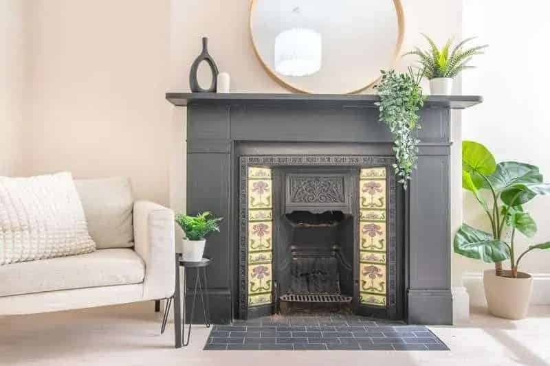 2 Bed Flat for Sale - Recently Refurbished