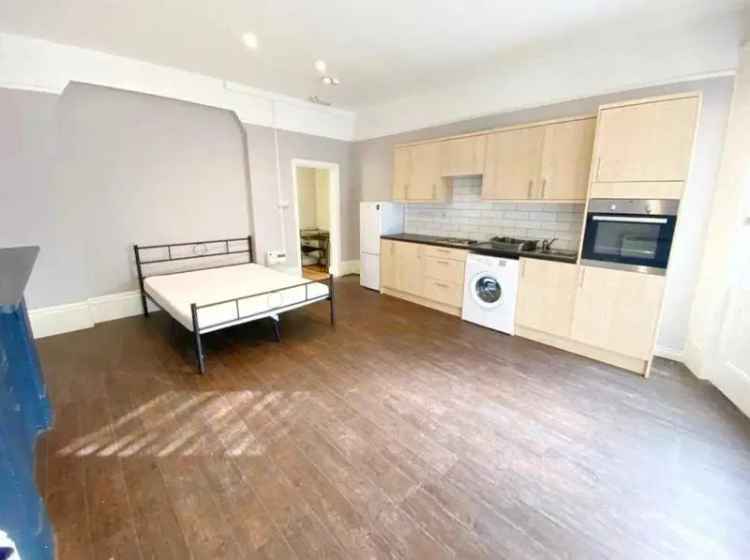 Studio to Rent