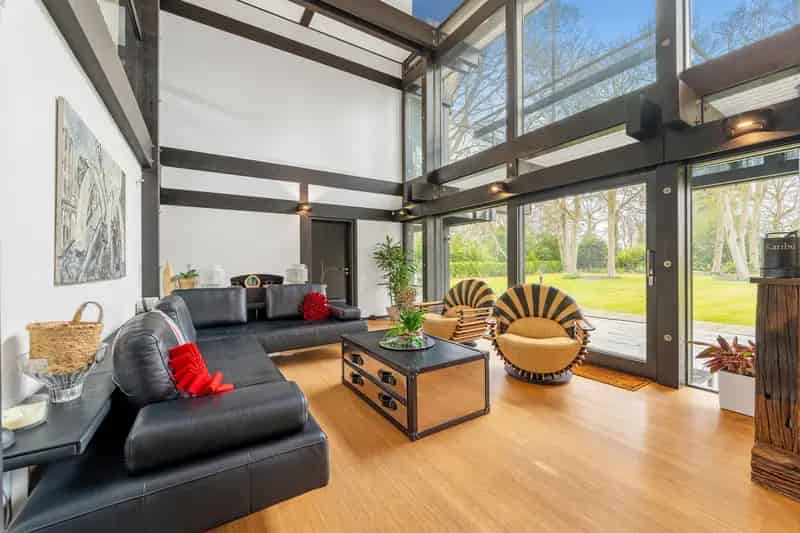 Stunning 5 Bedroom Huf Haus in Stoke Poges