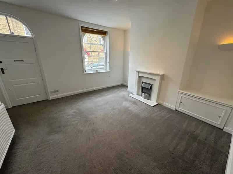 3 Bed Grade II Listed Cottage for Sale in Saltaire
