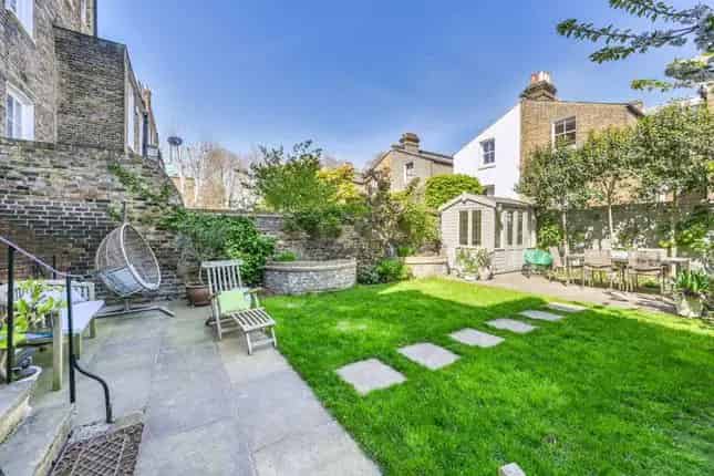 4 Bedroom Terraced House Clapham Common SW4