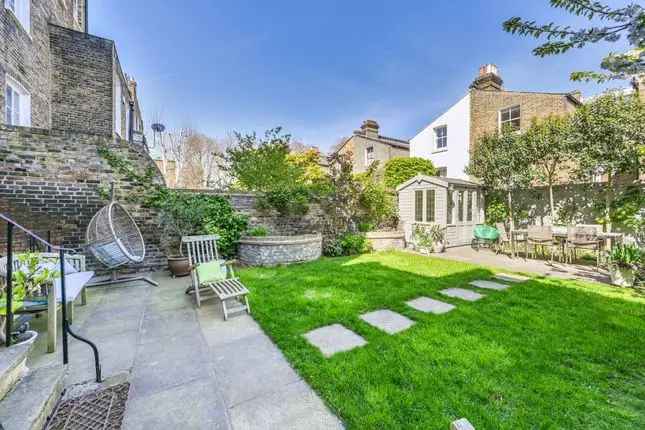 4 Bedroom Terraced House Clapham Common SW4