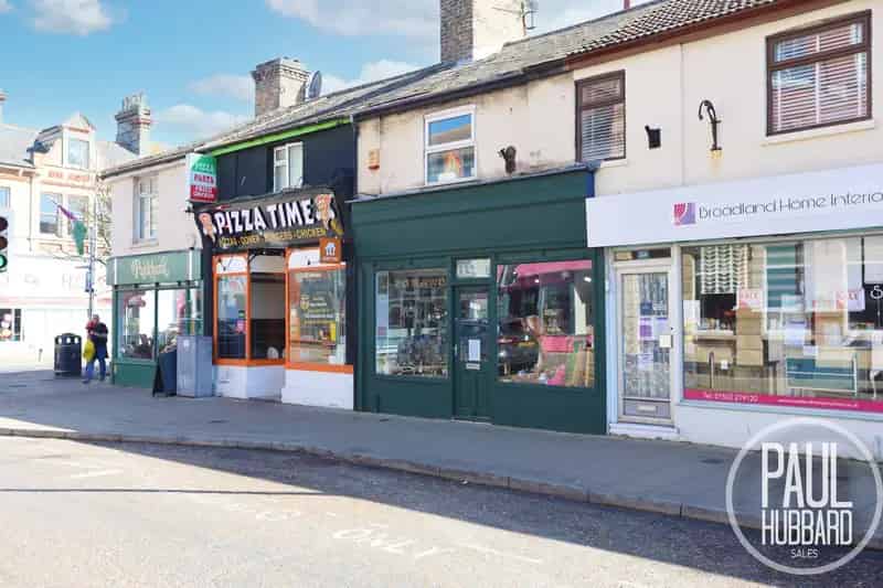 Mixed Use Freehold Property Investment Opportunity in Kirkley Lowestoft