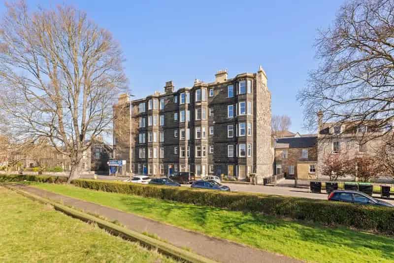 1 Bedroom Flat for Sale in Leith Links
