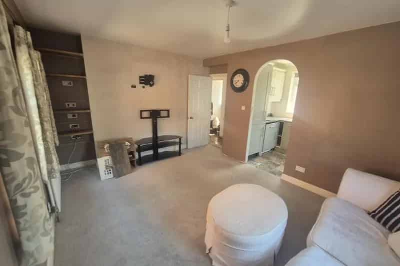 One Bedroom Ground Floor Apartment Refurbished Available July