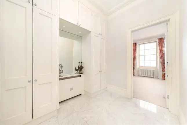 Flat to rent in Eaton Place, London SW1X