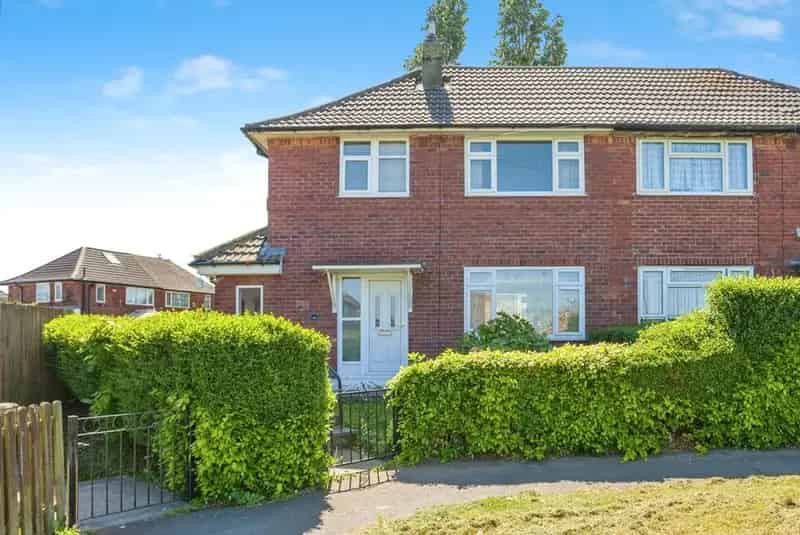 2 Bedroom Semi Detached House For Sale Leeds West Yorkshire