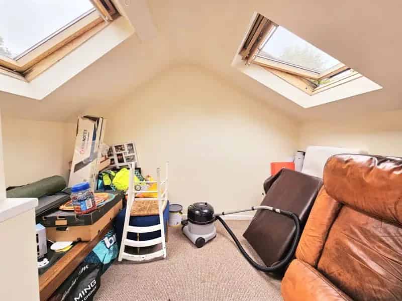 3 Bedroom End of Terrace House to Rent