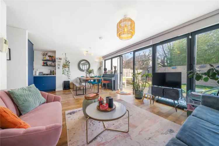 3 Bedroom Flat Denmark Hill Estate